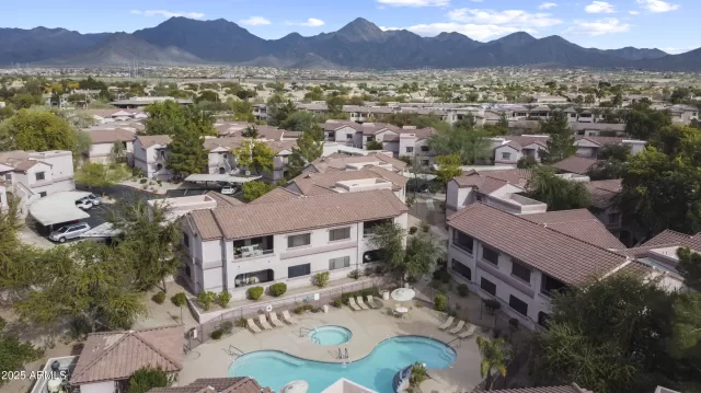 MLS: 6914513 Condo For Sale