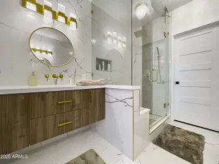 Photo #2: 6914513 Listing 