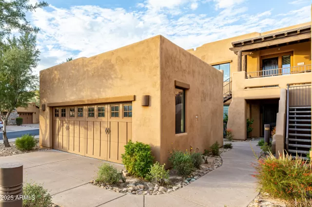 MLS: 6914562 Condo For Sale