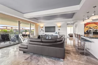 Photo #3: 6914583 Listing