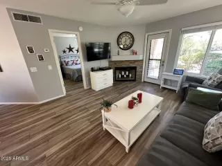 Photo #4: 6914646 Listing