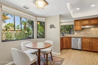 Photo #2: 6914650 Listing