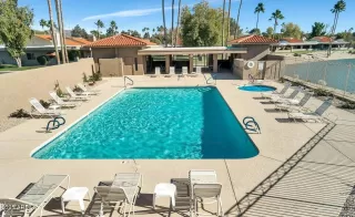 Photo #5: 6914650 Listing