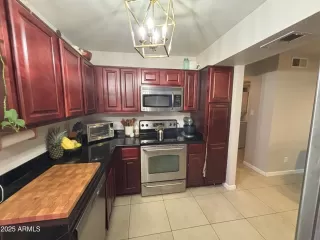 Photo #2: 6914759 Listing 