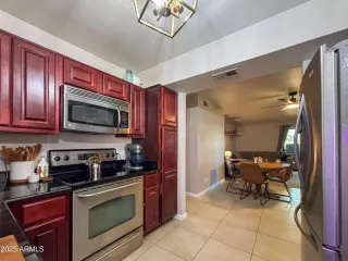 Photo #4: 6914759 Listing 