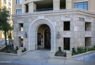 Photo #4: 6914927 Listing 