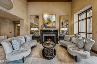 Photo #6: 6914927 Listing 