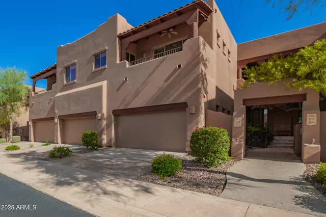 MLS: 6915029 Condo For Sale