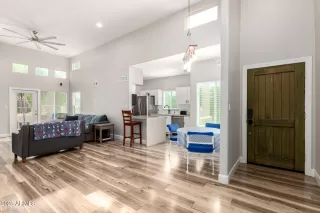 Photo #2: 6915120 Listing