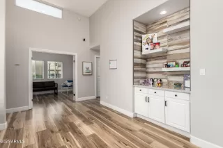 Photo #3: 6915120 Listing