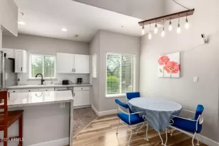 Photo #6: 6915120 Listing