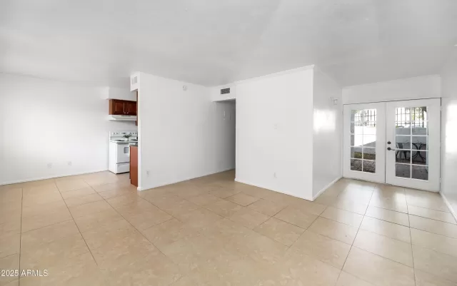 MLS: 6915216 Condo For Sale