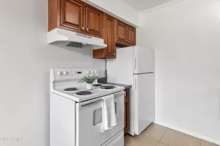 Photo #2: 6915216 Listing