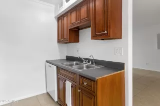 Photo #4: 6915216 Listing