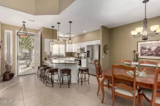 Photo #6: 6915402 Listing
