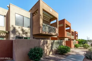 Photo #3: 6915412 Listing