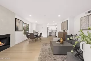 Photo #1: 6915572 Listing