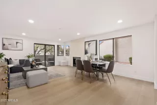 Photo #2: 6915572 Listing