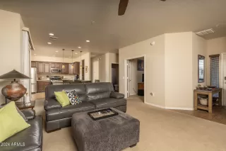 Photo #6: 6915587 Listing