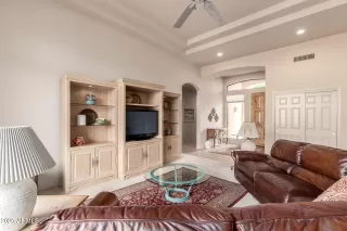 Photo #5: 6915605 Listing 