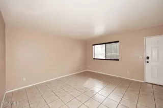 Photo #6: 6915625 Listing 