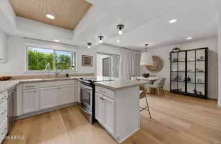 Photo #1: 6915738 Listing