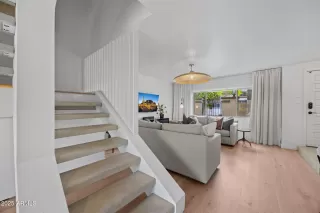 Photo #4: 6915738 Listing