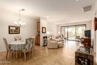 Photo #4: 6915745 Listing
