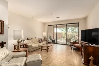Photo #5: 6915745 Listing