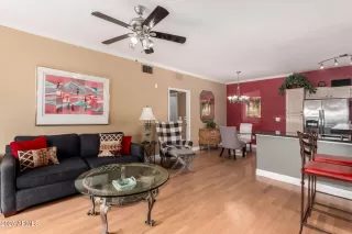 Photo #3: 6915750 Listing