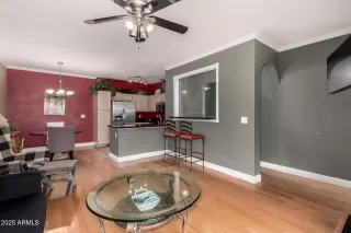 Photo #4: 6915750 Listing