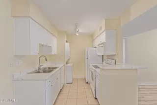 Photo #5: 6915785 Listing 