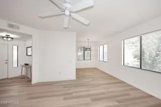 Photo #5: 6915850 Listing