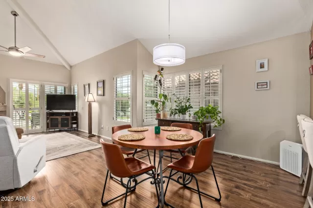 MLS: 6915864 Condo For Sale