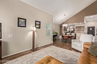 Photo #2: 6915864 Listing