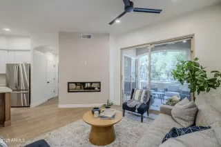 Photo #5: 6915945 Listing