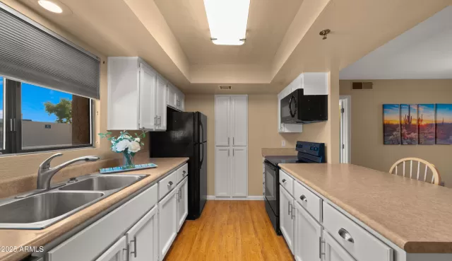 MLS: 6916191 Condo For Sale