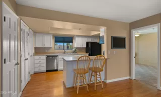 Photo #3: 6916191 Listing