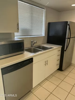 Photo #4: 6916290 Listing