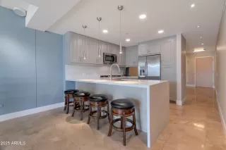 Photo #1: 6916298 Listing