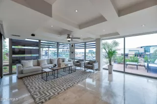 Photo #6: 6916298 Listing