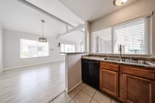 Photo #3: 6916338 Listing 