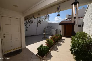 Photo #5: 6916363 Listing