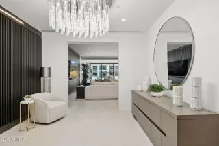 Photo #3: 6916368 Listing