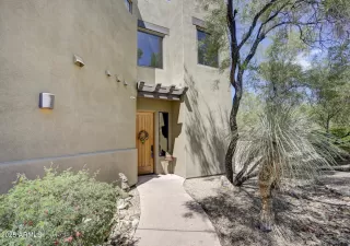 Photo #2: 6916430 Listing 