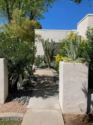 Photo #2: 6916694 Listing