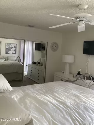 Photo #5: 6916694 Listing