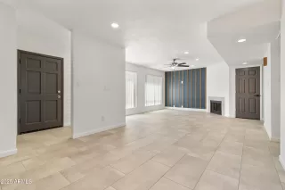 Photo #3: 6916806 Listing