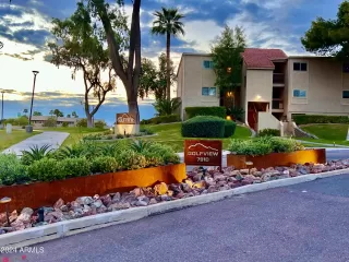Photo #2: 6916829 Listing