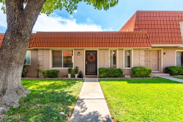 MLS: 6917025 Condo For Sale